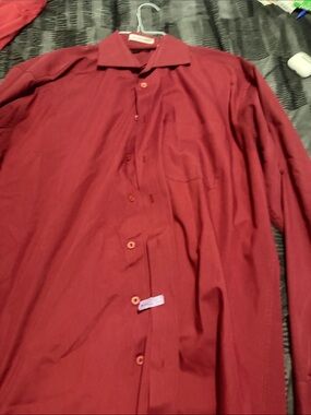 Men's Long-Sleeve Dress Shirt in Deep Wine